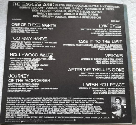Eagles – One Of These Nights (1976) LP heeft een paar haarlijntjes