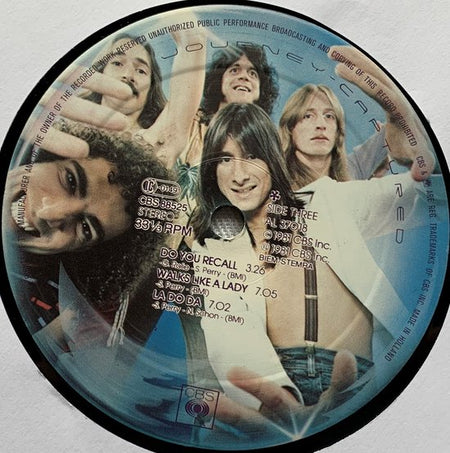 JOURNEY CAPTURED 1981 2XLP beiden zijn in Nieuwstaat. Hoes zie Foto's