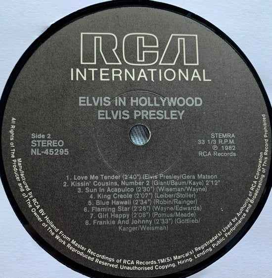 Elvis Presley ‎– Elvis In Hollywood 1982 LP is in Nieuwstaat . Hoes zie Foto's